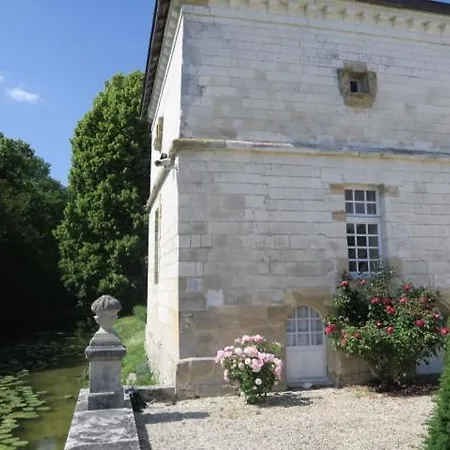 Colombier Du Chateau * Vitry-la-Ville